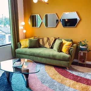  Holiday home Vintage Vibes - Minutes From The Broadway Buzz